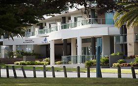 The Waves Apartments